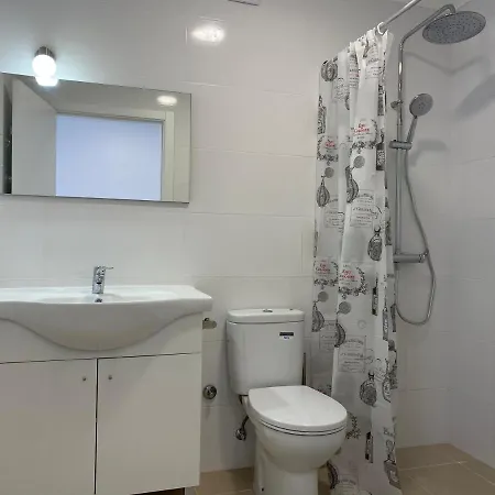 W.H.House/V2 Вилла *